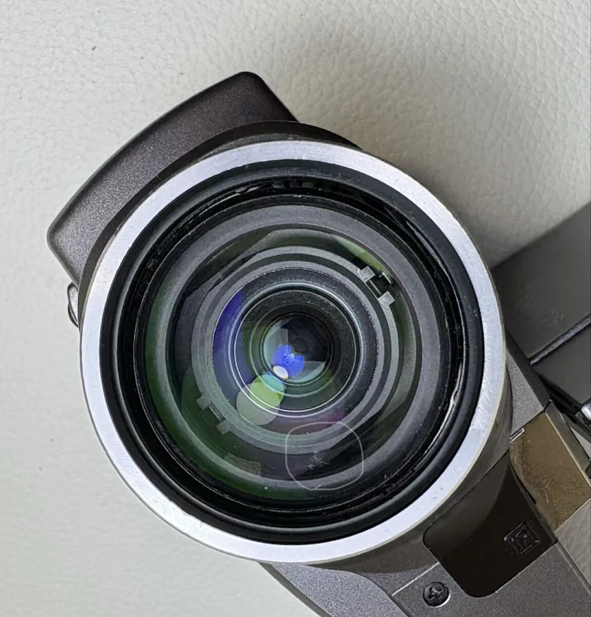 SANYO Xacti DMX-HD1 数码摄像机 外观 图2