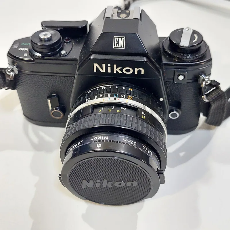 Nikon EM 相机与镜头组合图
