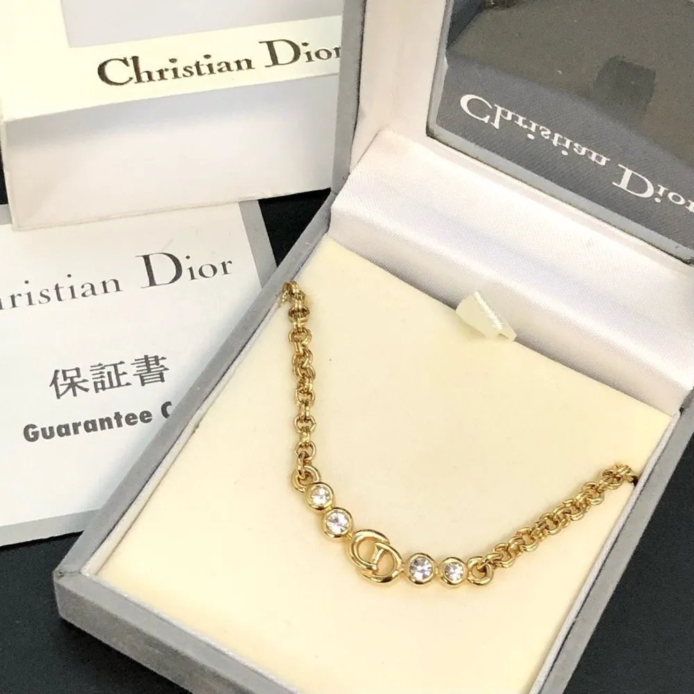 Dior CD标志水钻项链吊坠细节图