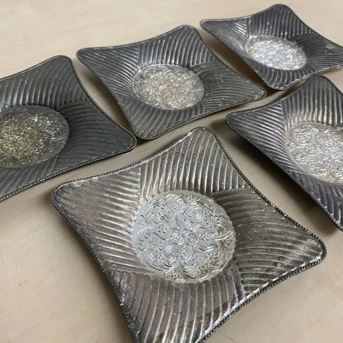 古锡四角茶托5客套装 花唐草浮雕 总重367g 以856日元成交_樱花直邮