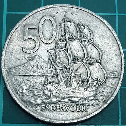 1967年新西兰50分白铜硬币正面伊丽莎白二世肖像