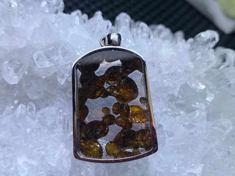 杰帕拉陨石吊坠(Jepara Meteorite)32x22mm 新品未使用 6980日元成交_樱花直邮