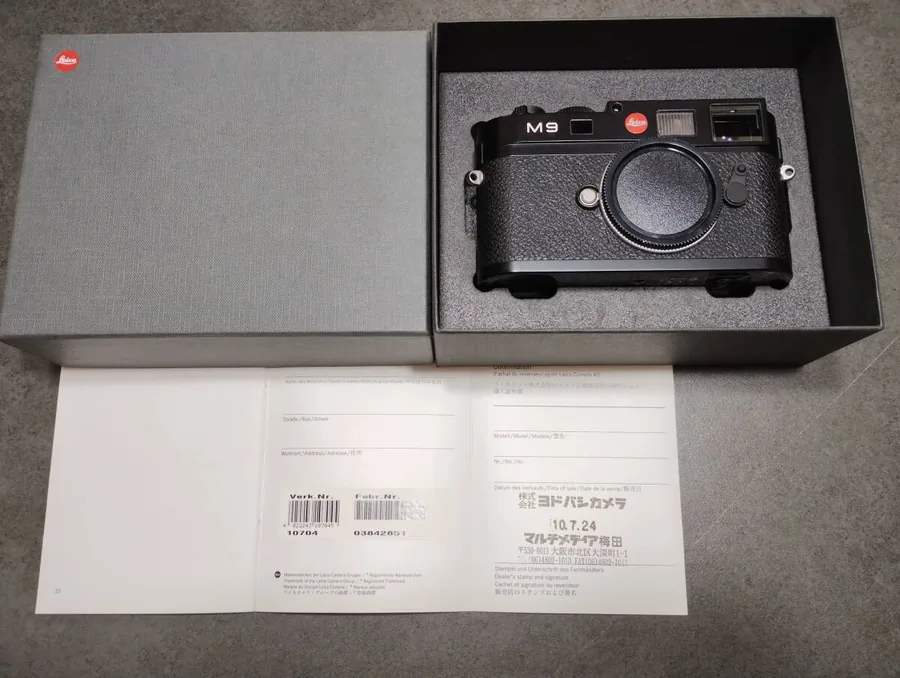 LEICA M9 机身背面与取景器,日本雅虎拍卖商品图