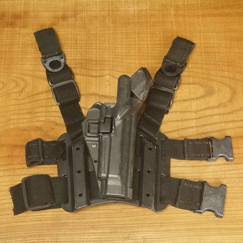 BLACKHAWK Serpa L3 腿挂式枪套 贝雷塔M92/M9 右用 成交价 5636 日元_樱花直邮