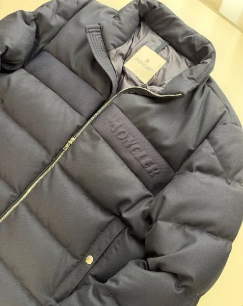 日本中古服饰与箱包 商品图 2/3