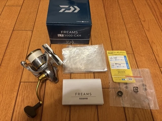 DAIWA 21 FREAMS LT3000-CXH 纺车轮整体外观
