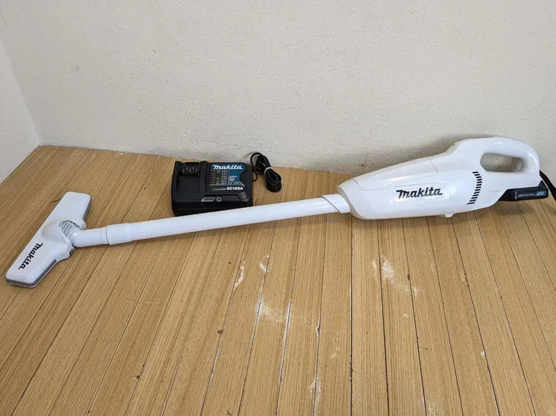 MAKITA 牧田 CL107FD 充电式吸尘器 含电池充电器 成交价 5500 日元_樱花直邮
