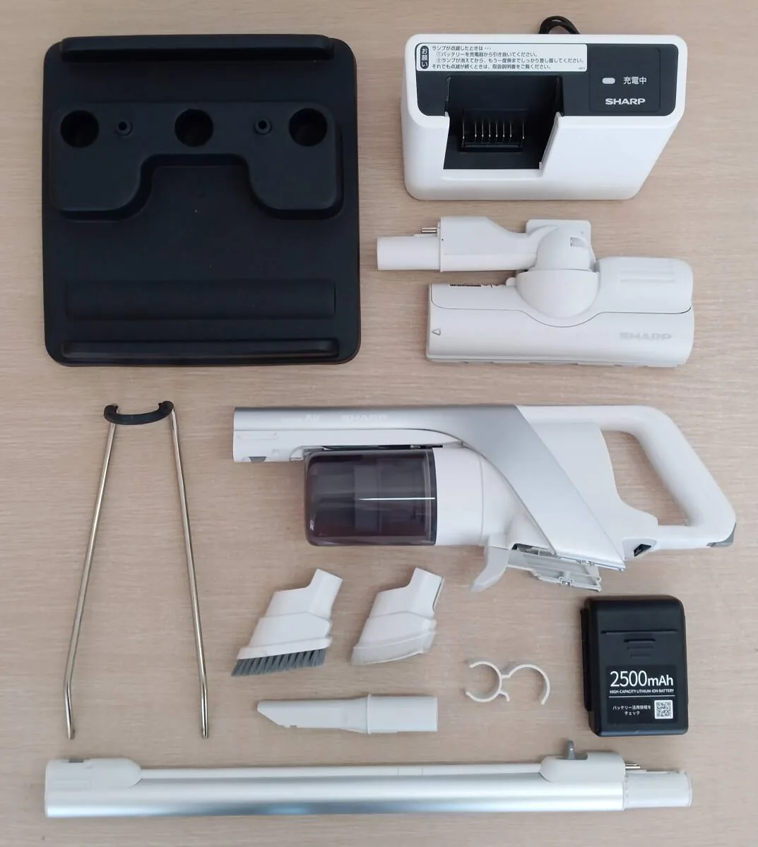 SHARP EC-AR9 充电式吸尘器整机外观,2023 年制造