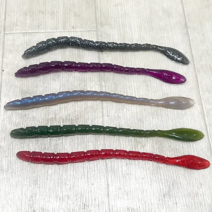 软饵套装各颜色分装状态