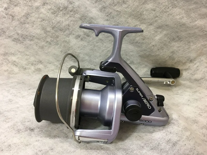 SHIMANO SUPER AERO5000 纺车轮线杯与机身细节