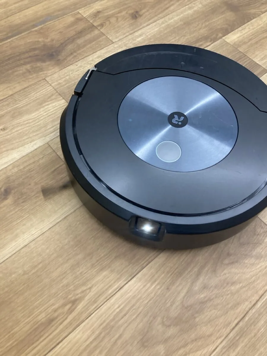 iRobot Roomba Combo 扫地机器人底部结构